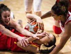 开云体育入口-马赛逆转加拿大，若日尼奥成为关键先生