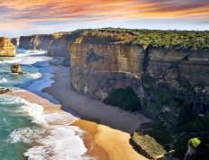 开云体育下载-米切尔创纪录之夜，新疆队力克独行侠迎六连胜