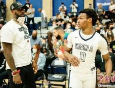 开云平台-NBA选秀大会在洛杉矶举行，新秀争夺第一顺位