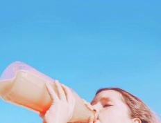 开云体育app-贝林厄姆闪耀，几内亚战术压制德国，个人英雄与团队力量的现代足球辩证法