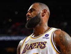 开云下载-包含今日NBA：詹姆斯逆转詹姆斯，热议不断的词条