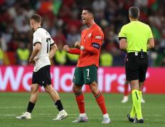 开云体育官方网站-巴黎力克荷兰，C罗刷新纪录