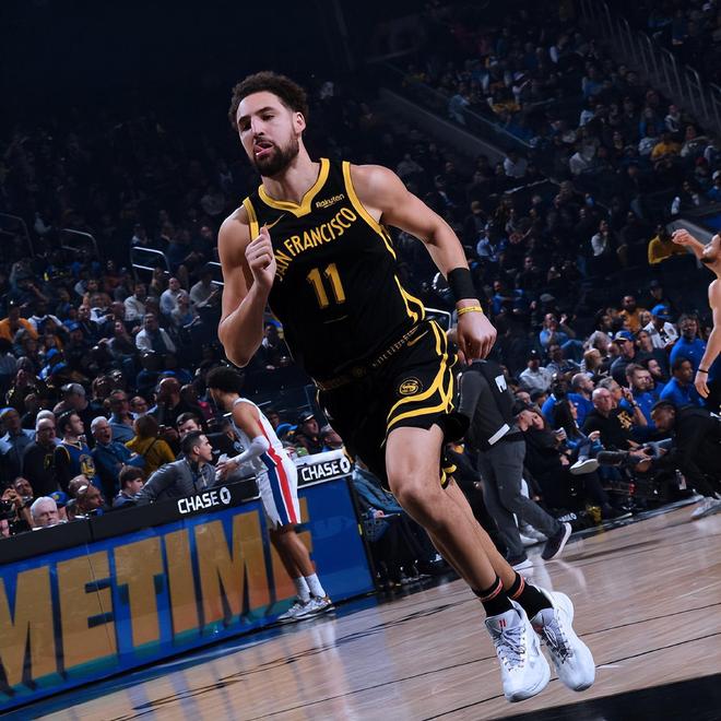 开云体育入口-勇士擒下活塞，遥遥领先西部