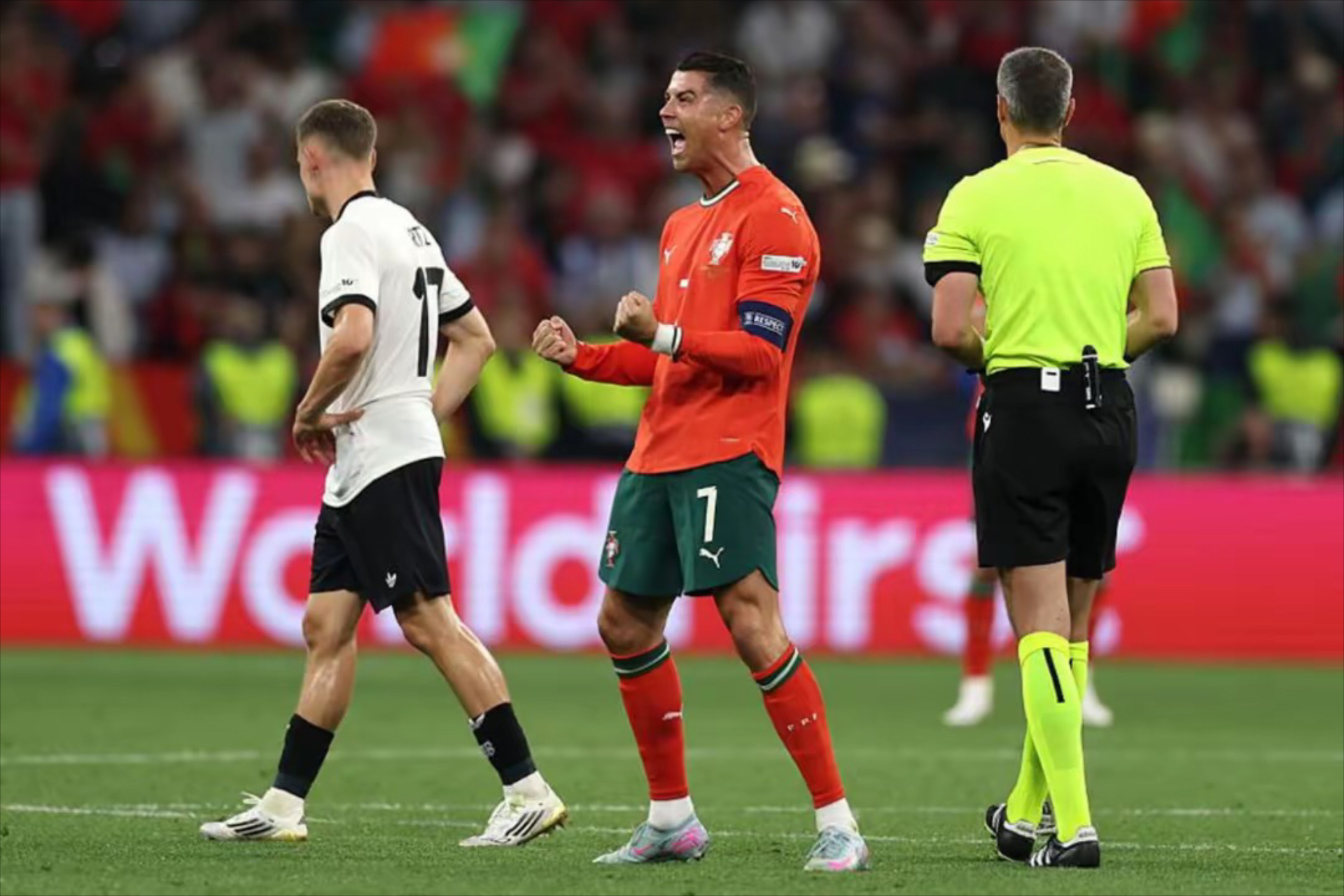 开云体育官方网站-巴黎力克荷兰，C罗刷新纪录