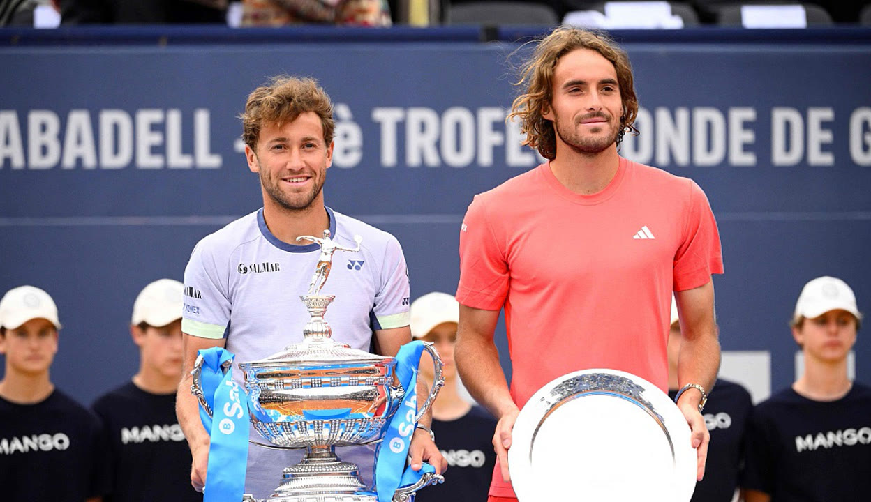 开云平台-蒙特卡洛大师赛鏖战ATP总决赛，西西帕斯扛起全队