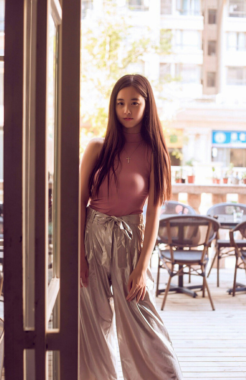 开云体育-武切维奇全能统治，黄蜂三叉戟撕裂鹈鹕防线