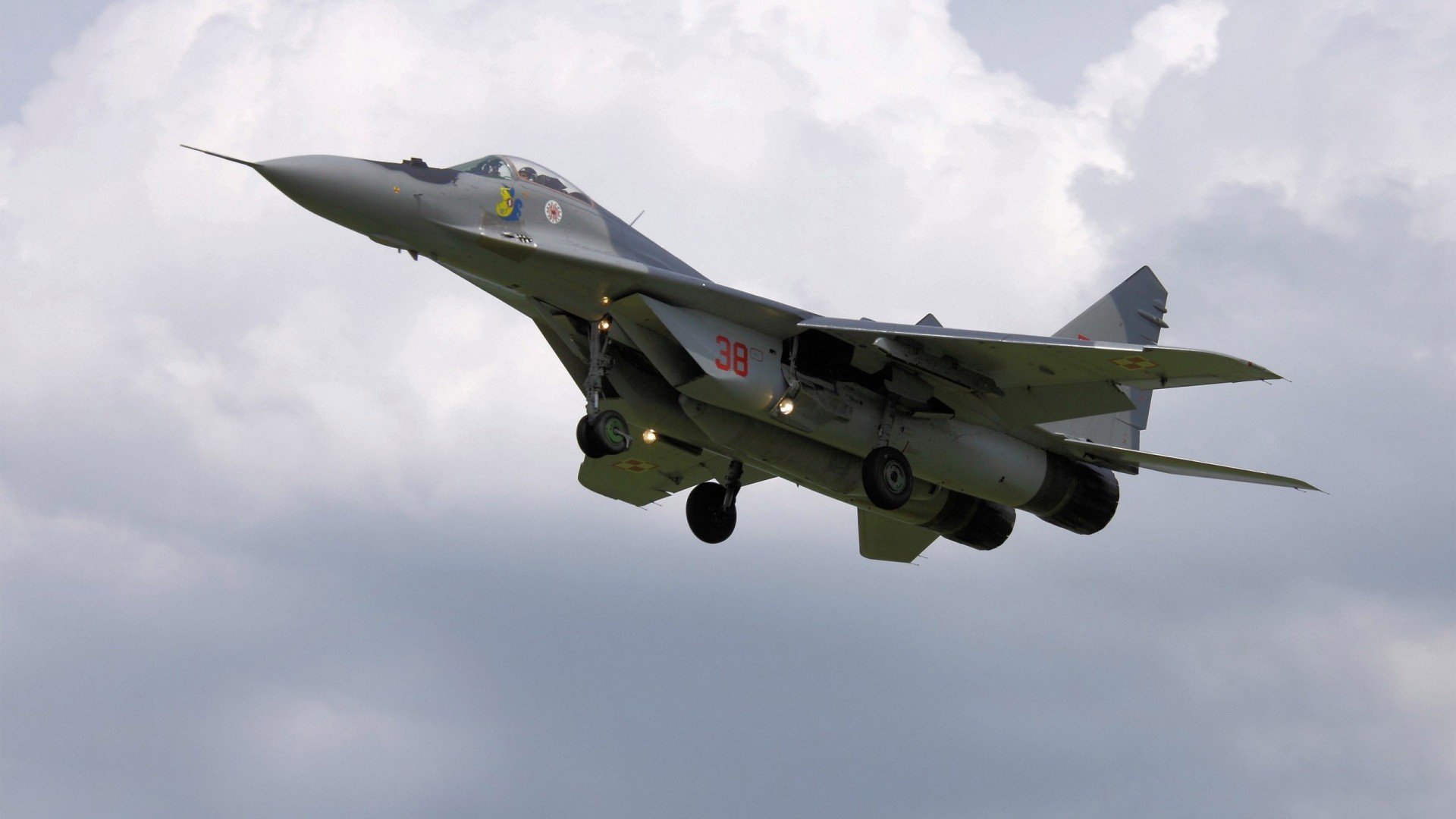 开云下载-F1年度争冠之夜，克莱里程碑闪耀，竞技激情永存