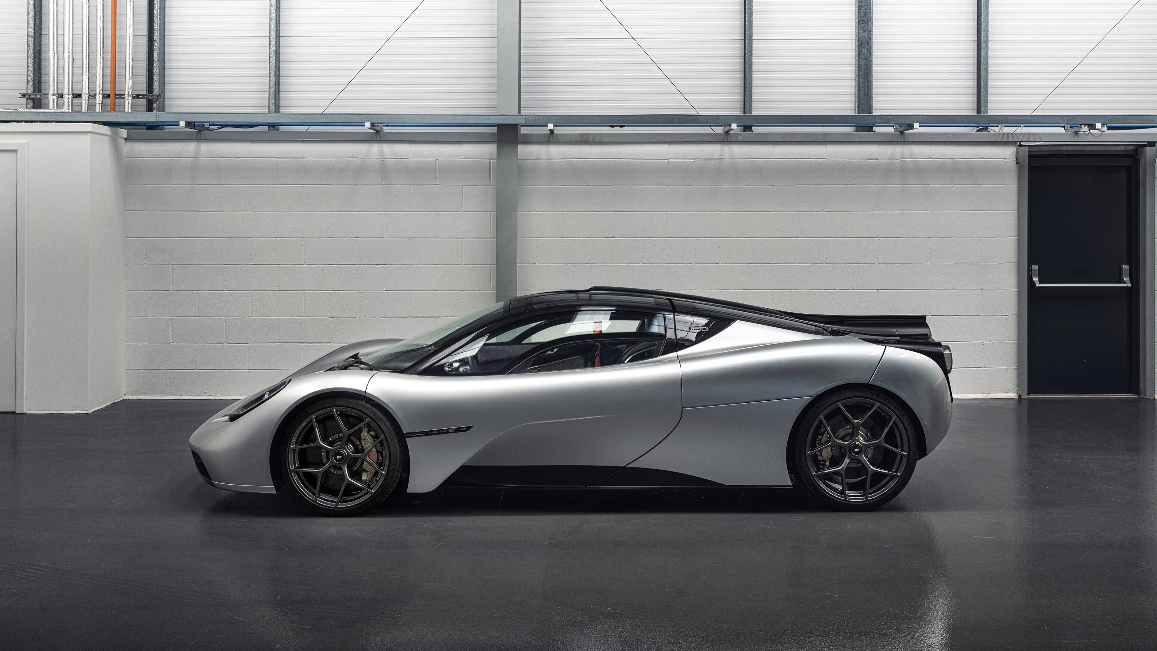 开云平台-铁壁与天赋的双重奏，开拓者锁链围剿东契奇，文班亚马于西甲之巅展露统治