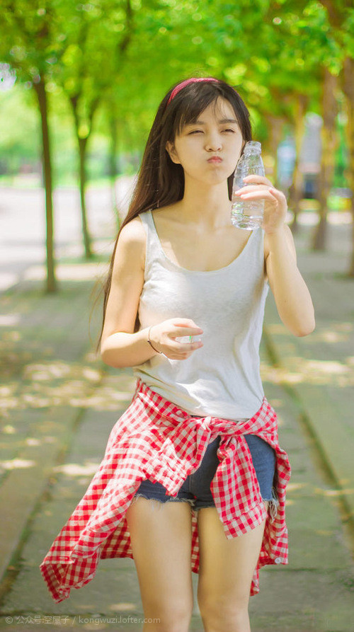 开云体育官网-塞内加尔新王登基!皮克以一敌百,非洲雄狮撕碎蓝鹰神话