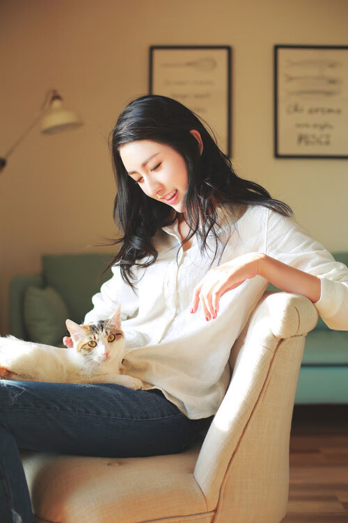 开云平台-银色幽灵逆行封神,街道暗夜中巴斯托尼如何改写剧本?